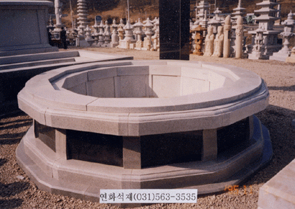 납골묘 24기 12각